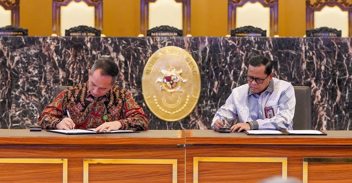 Sejumlah Pejabat Bea Cukai Diduga Terima Dolar Singapura dari Bos Blueray Cargo